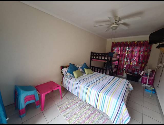 3 BEDROOM SIMPLEX FOR SALE IN SHELLY BEACH